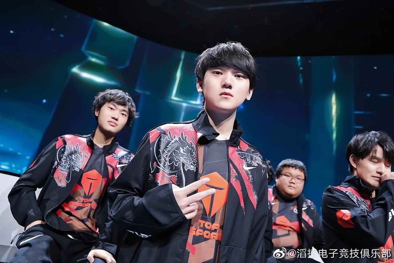 际赛事中与 际赛事中与