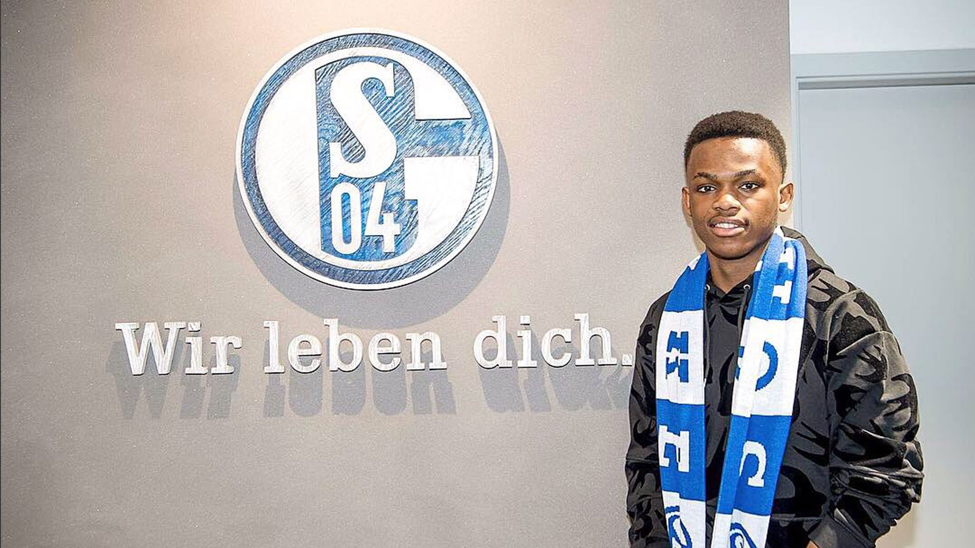 尤文图斯踢 尤文图斯踢