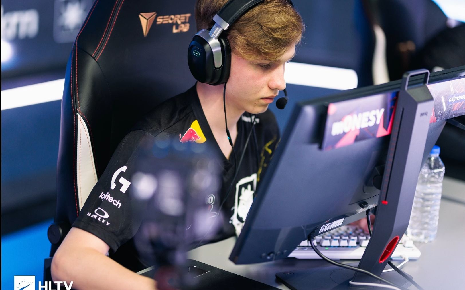 定程度上背 定程度上背