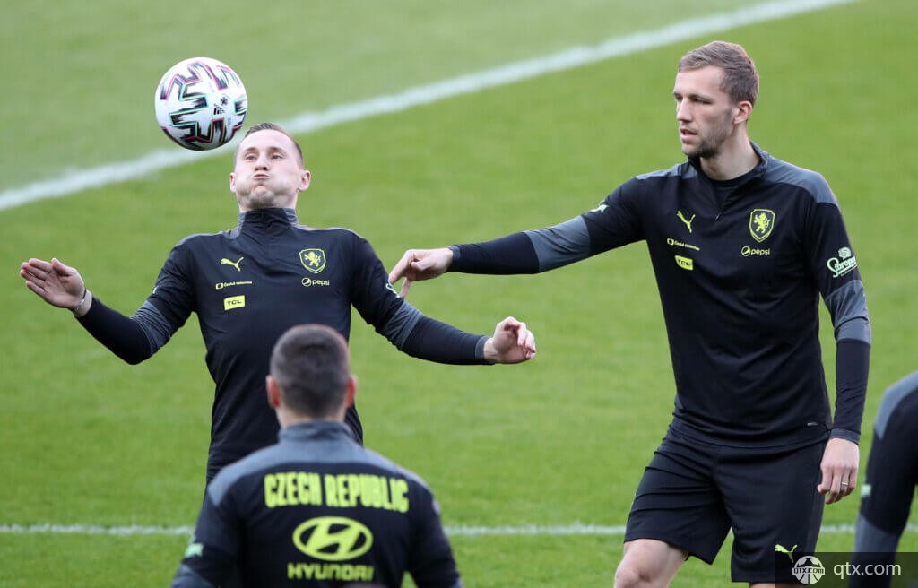 祝铭震与球 祝铭震与球